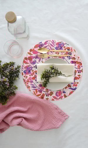 Image of 2 manteles Frutos del Bosque redondos. Últimas unidades