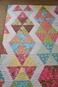 Image 3 of Beach Balls Quilt