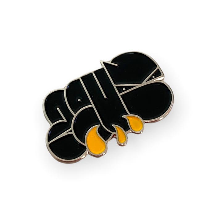 gues - "BUNKER PALANCE HoTEL" BOOK + PIN