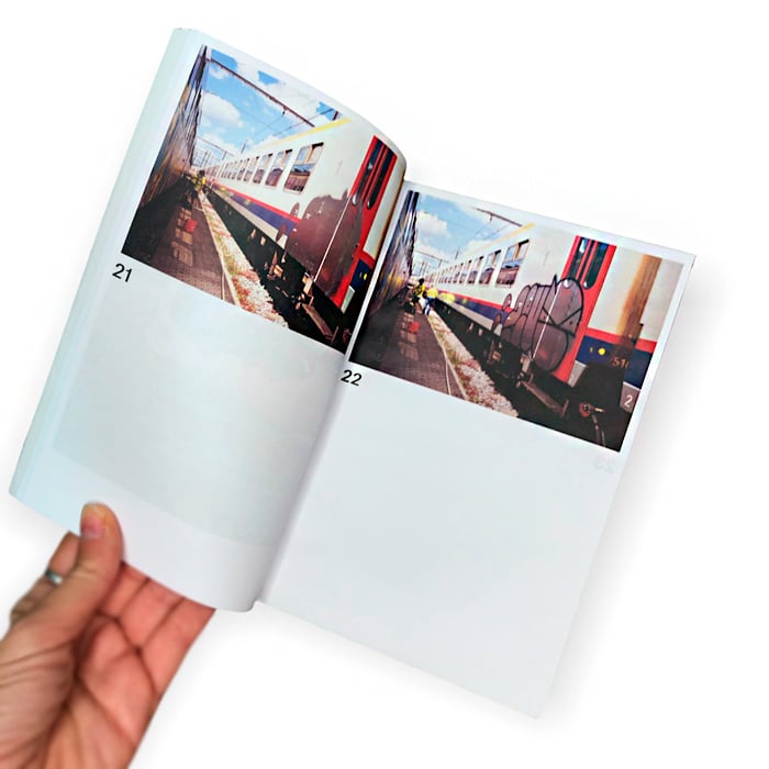 gues - "BUNKER PALANCE HoTEL" BOOK + PIN