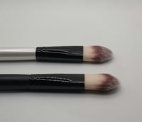 Image 3 of Tapered Brush