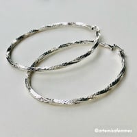 Image 1 of Lunática Hoops - Large