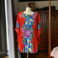 Image 3 of Hawaiian Batwing Blouse O/S