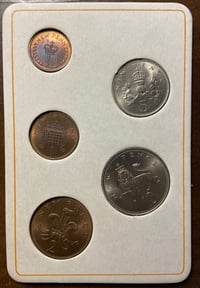 Image 2 of Vintage (1968) Britain's 1st Decimal Coins w/Presentation Folder - Circulated