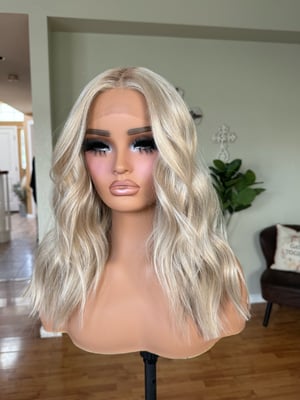Image of Beige luxury bob (ready to ship)