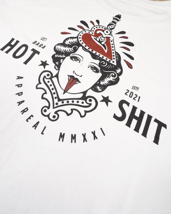 DAGGER  WOMAN   T - SHIRT