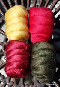 Red and Yellow Roses Blending Bag Merino Glitzy Sparkle 3.6 ounces