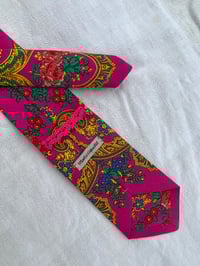 Image 4 of GRAVATA COR FUCSIA.