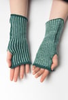 Pinstripe Gloves- Teal/Ocean 
