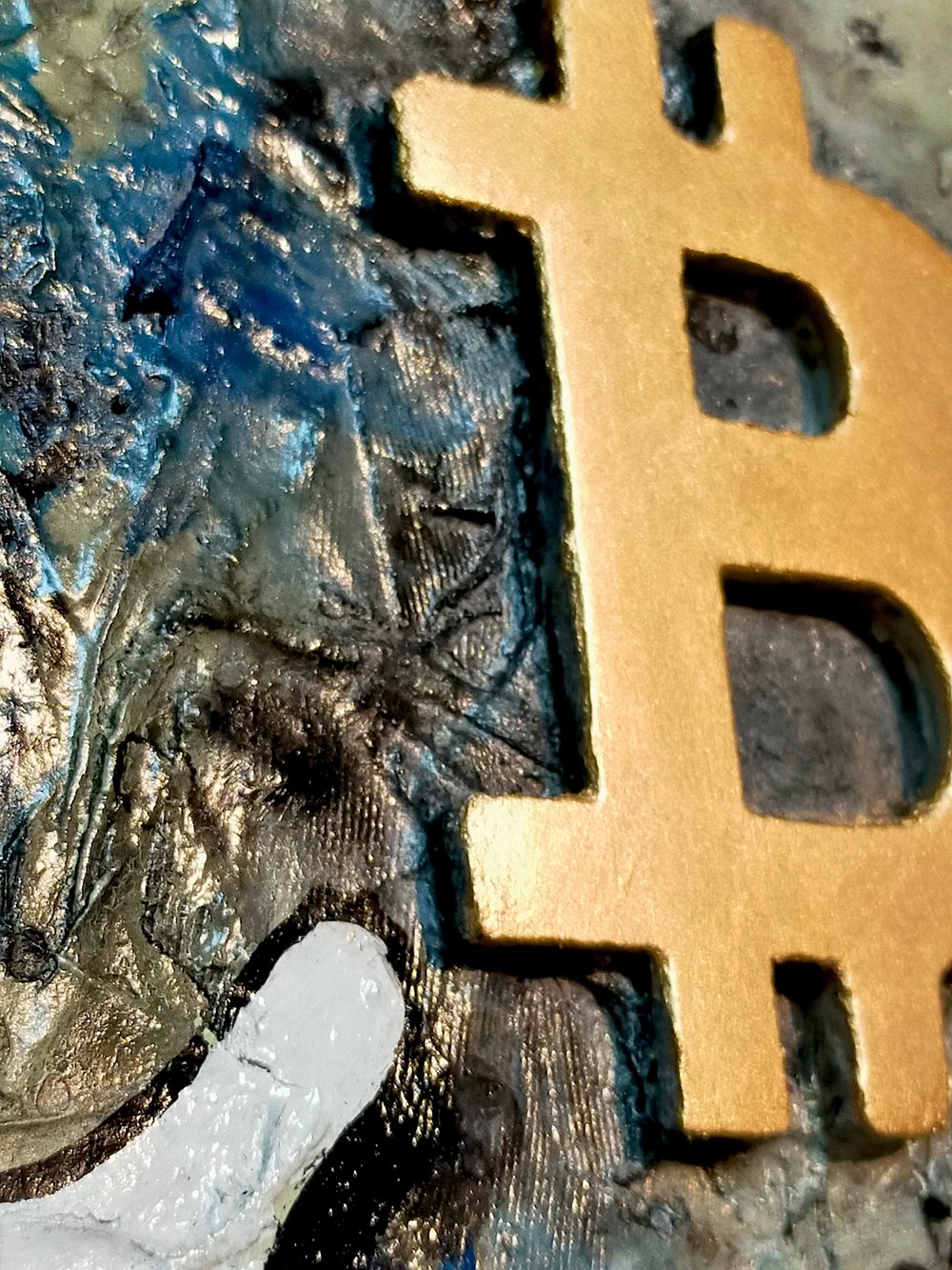 BITCOIN SCULPTURE 2022 30x30 signed