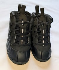 Image 2 of Nike Boys’ Toddler Little Posite One Black Basketball Sneakers 