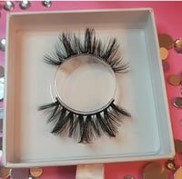 Image 2 of "Rich Bitch" Blondourage signature lashes