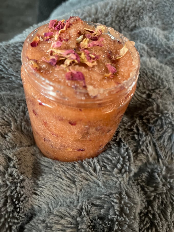 Image of ROSE BODY SCRUB 8oz