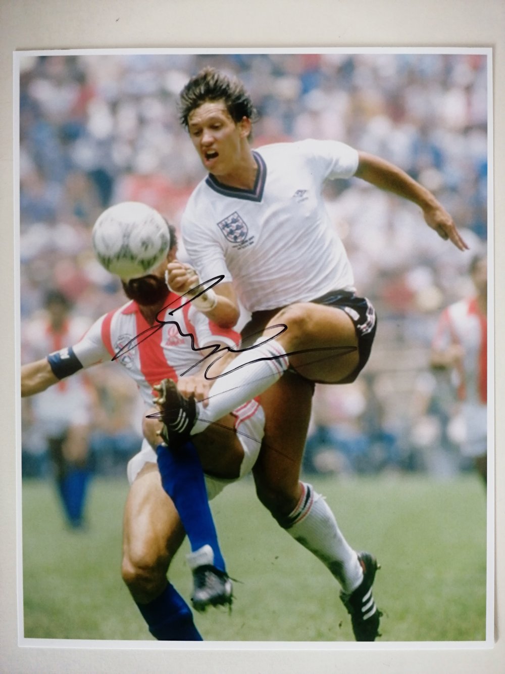 Football Legend Gary Lineker Signed 10x8