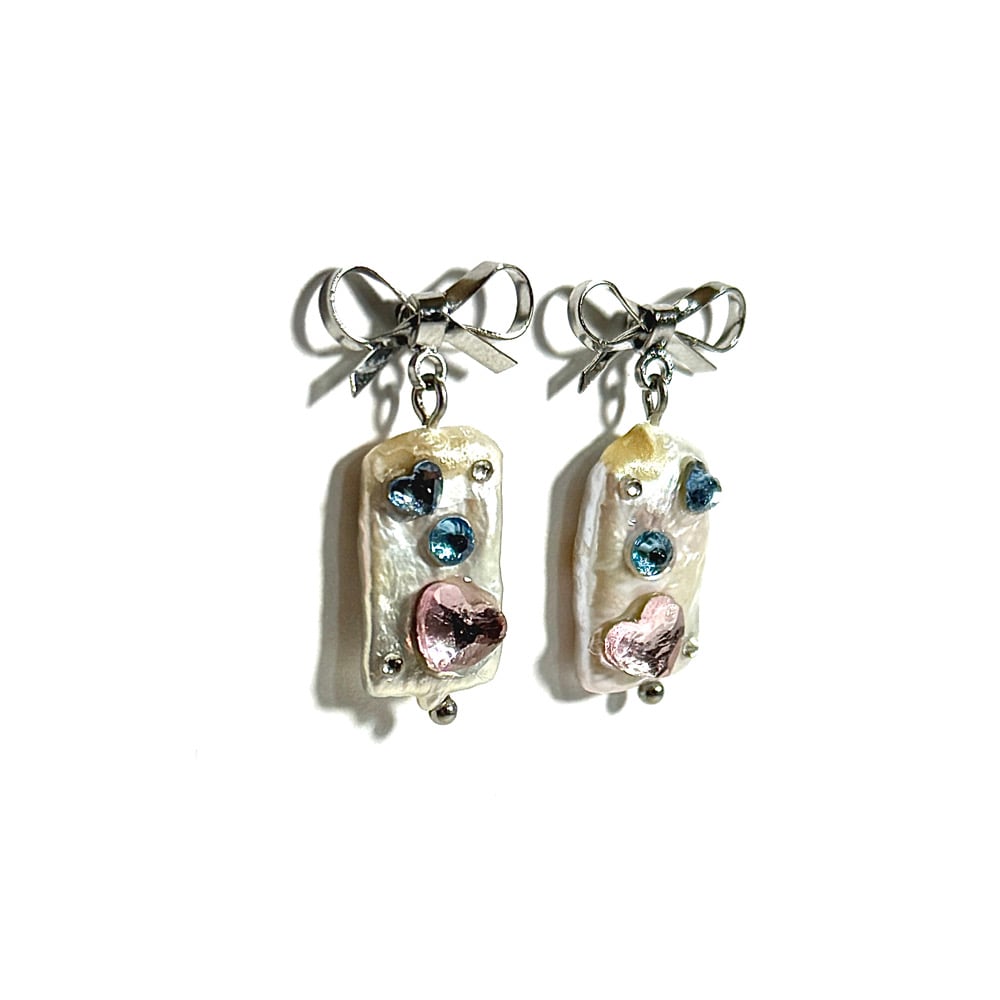 Image of Painter Pearl Earrings