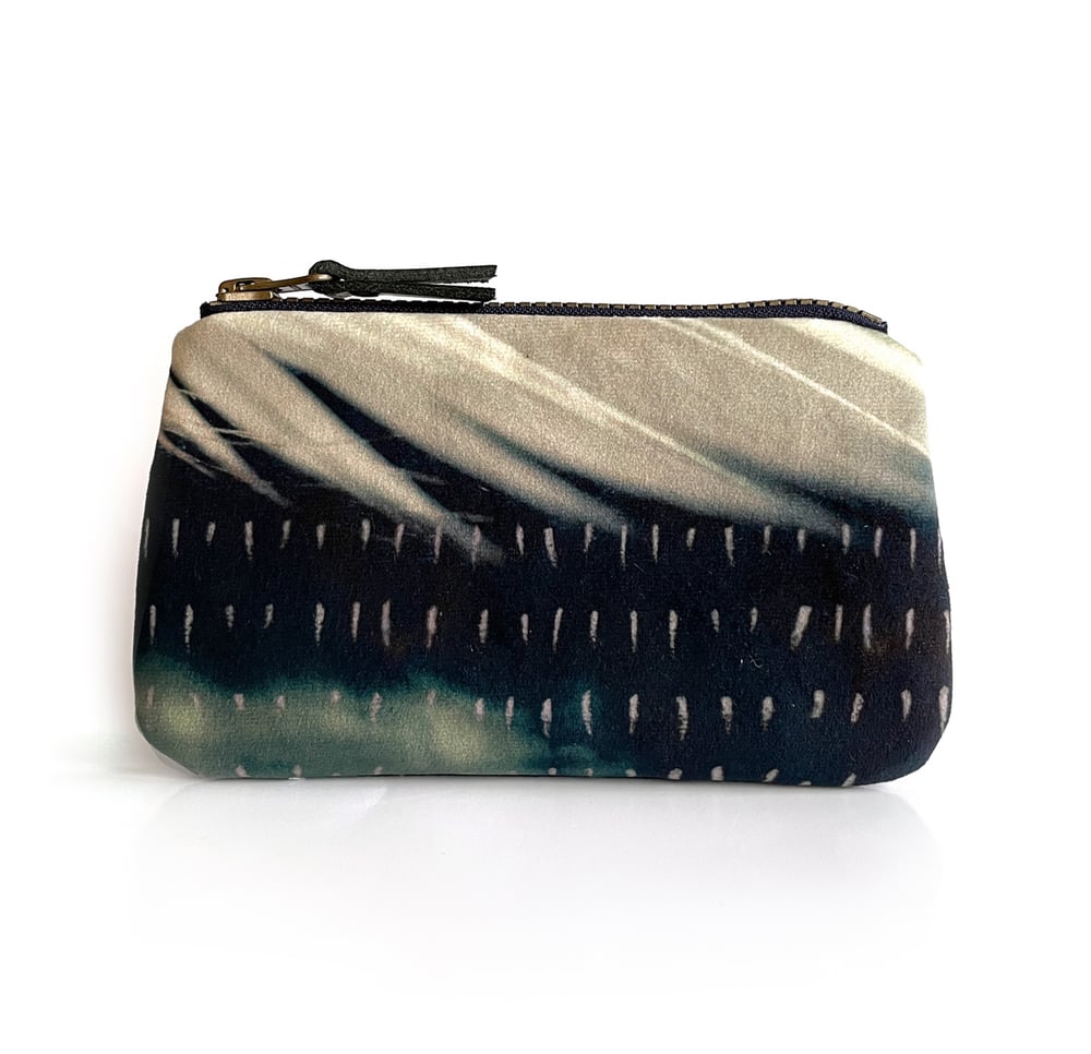 Image of White feather stripe, velvet zipper purse