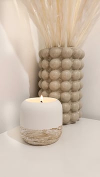 Image 3 of Marble Effect Potted Candle 