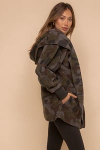 Image 3 of SO SOFT CAMO OPEN SHERPA JACKET