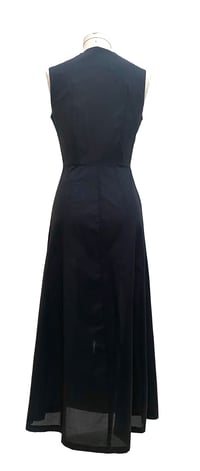Image 2 of swift maxi in black 