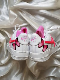 Image 4 of BUTTERFLY AF1 PINK CUSTOM SNEAKERS 