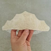 Image 3 of Lace embroidery crown