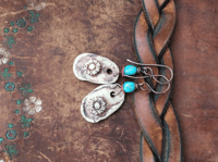 Image 4 of Floral earrings / n43