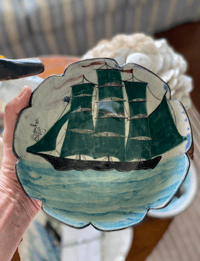 Decorative ship bowl with scallops