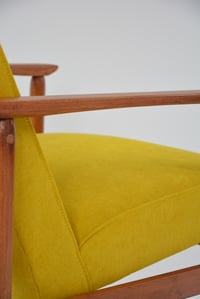 Image 4 of Fauteuil M jaune