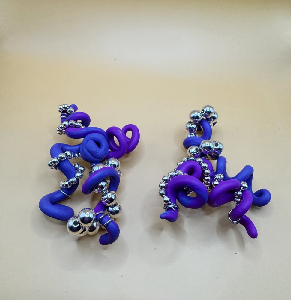 Image of BEADED SPIRAL 001