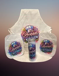 Image 2 of Queen of the Kitchen Apron with pockets
