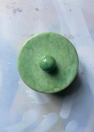 Image of Vintage Green Alabaster Hand Carved - Pot with lid 