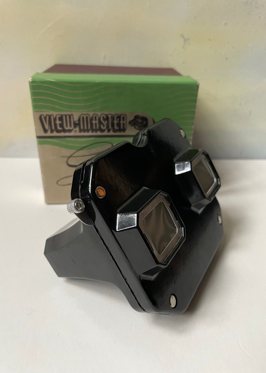 Vintage Black Bakelite ViewMaster with 12 x Reels