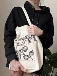 Image 1 of Tote bag peony & butterfly