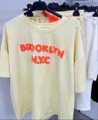BEIGE&ORANGE - BROOKYLN NYC TEDDY BADGE OVERSIZED T-SHIRT & SHORTS CO-ORD SET 