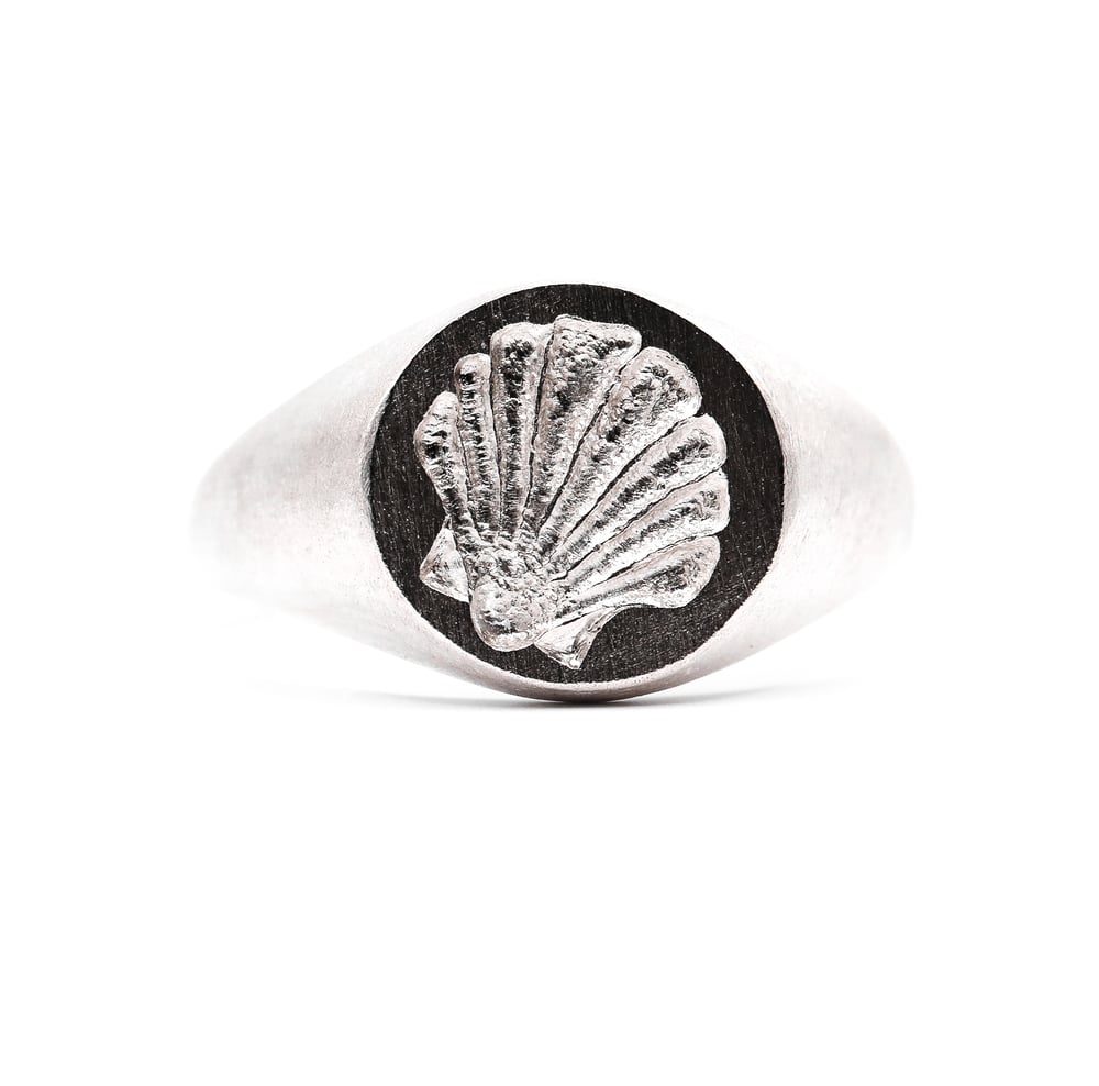 Image of Scallop Shell Signet 
