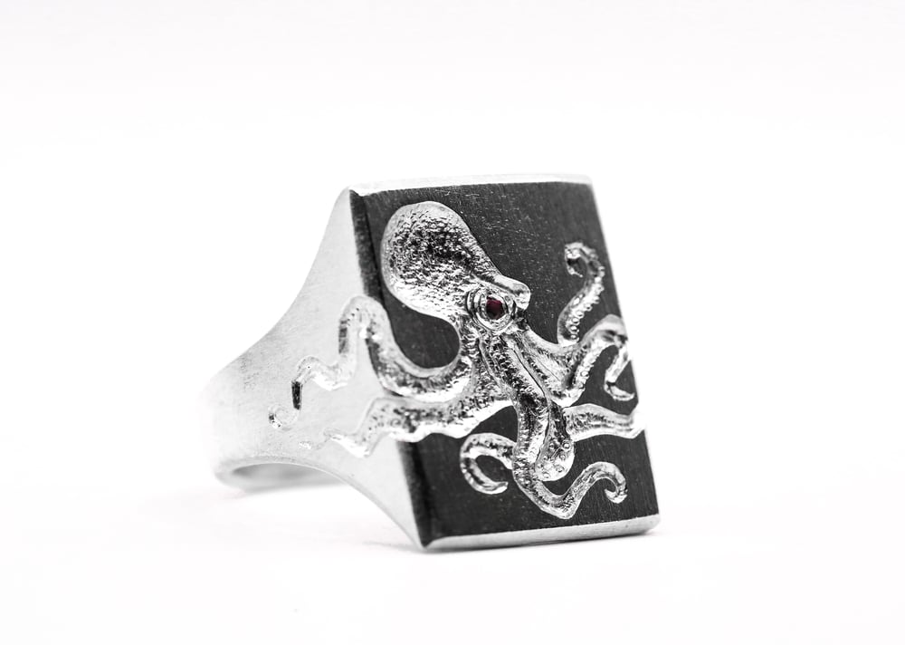 Image of Octopus Signet 