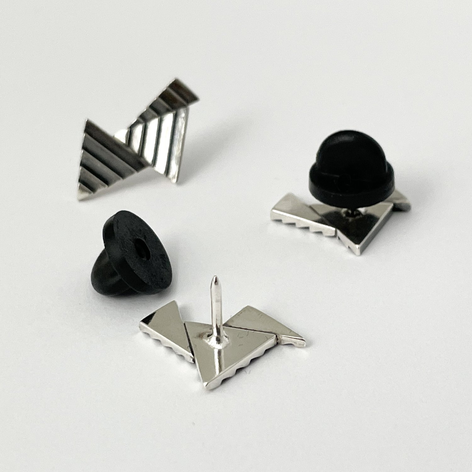 Image of Delta Echos Lapel Pin