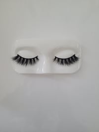 Image 2 of BELLOS 