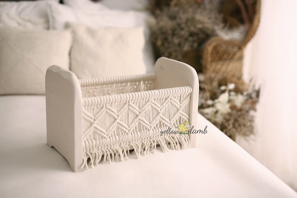 Image of « cream macrame bed - 3 mm twine - pre order »