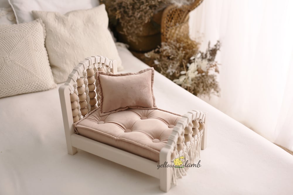 Image of « coral bed NB up to sitter in cream with two sided mattress and two pillows- pre order »