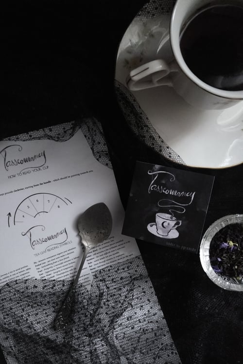 Image of TASSEOMANCY. TEA LEAVES READING KIT ↟ vintage teacup , tea, incense, booklet & card w/ symbols