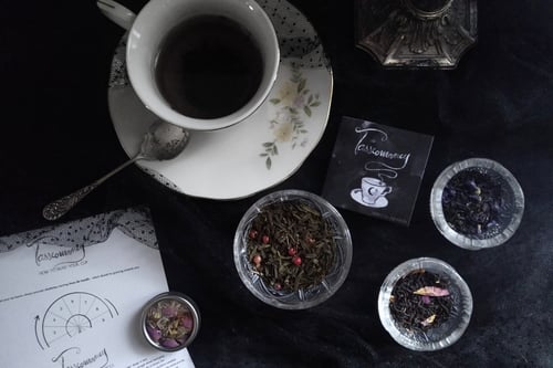 Image of TASSEOMANCY. TEA LEAVES READING KIT ↟ vintage teacup , tea, incense, booklet & card w/ symbols