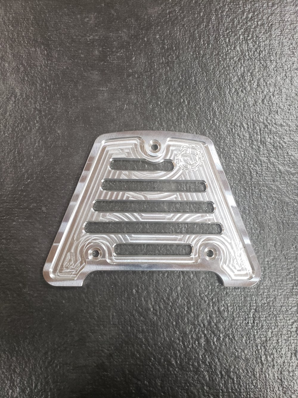RUCKUS FRONT BATTERY BOX PLATE V1