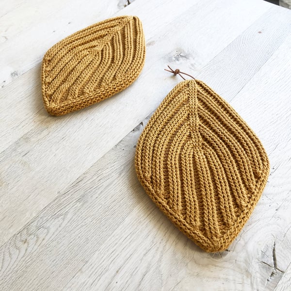 Image of Folia potholder - english