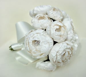 Image of All White Catala Bouquet in Silk Dupioni and Silk Taffeta