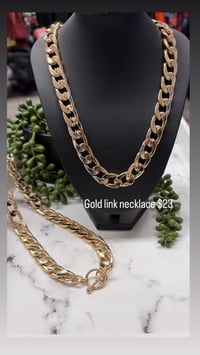 Image 2 of Gold link necklace 