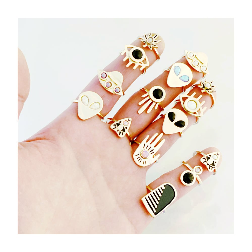 Image of Leaf Ring with Black Onyx