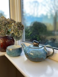 Image 1 of THE WHALE TEAPOT SET