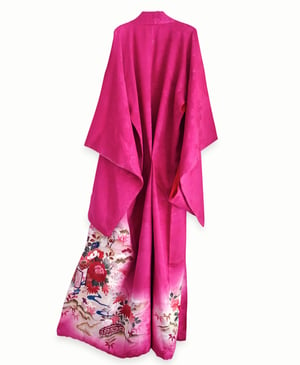 Image of Silke kimono - rubinfarvet med blomsterflor