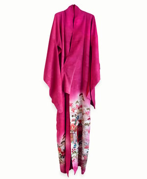 Image of Silke kimono - rubinfarvet med blomsterflor